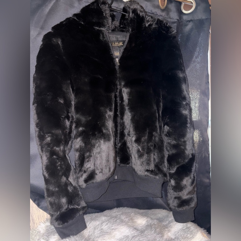 COPY - PINK Victoria secret fur coat